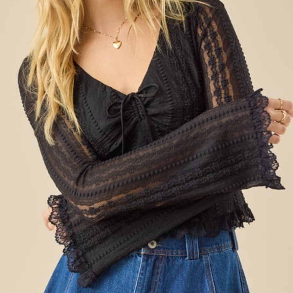 NWT ALTAR’d State Elegant Black Lace Long Sleeve Top with bell sleeves Sz S